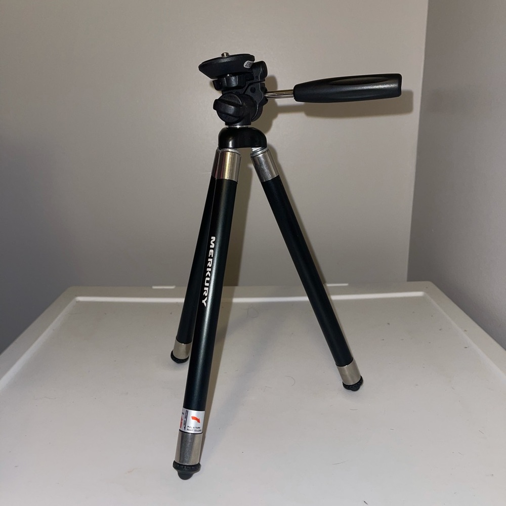 tripod stand